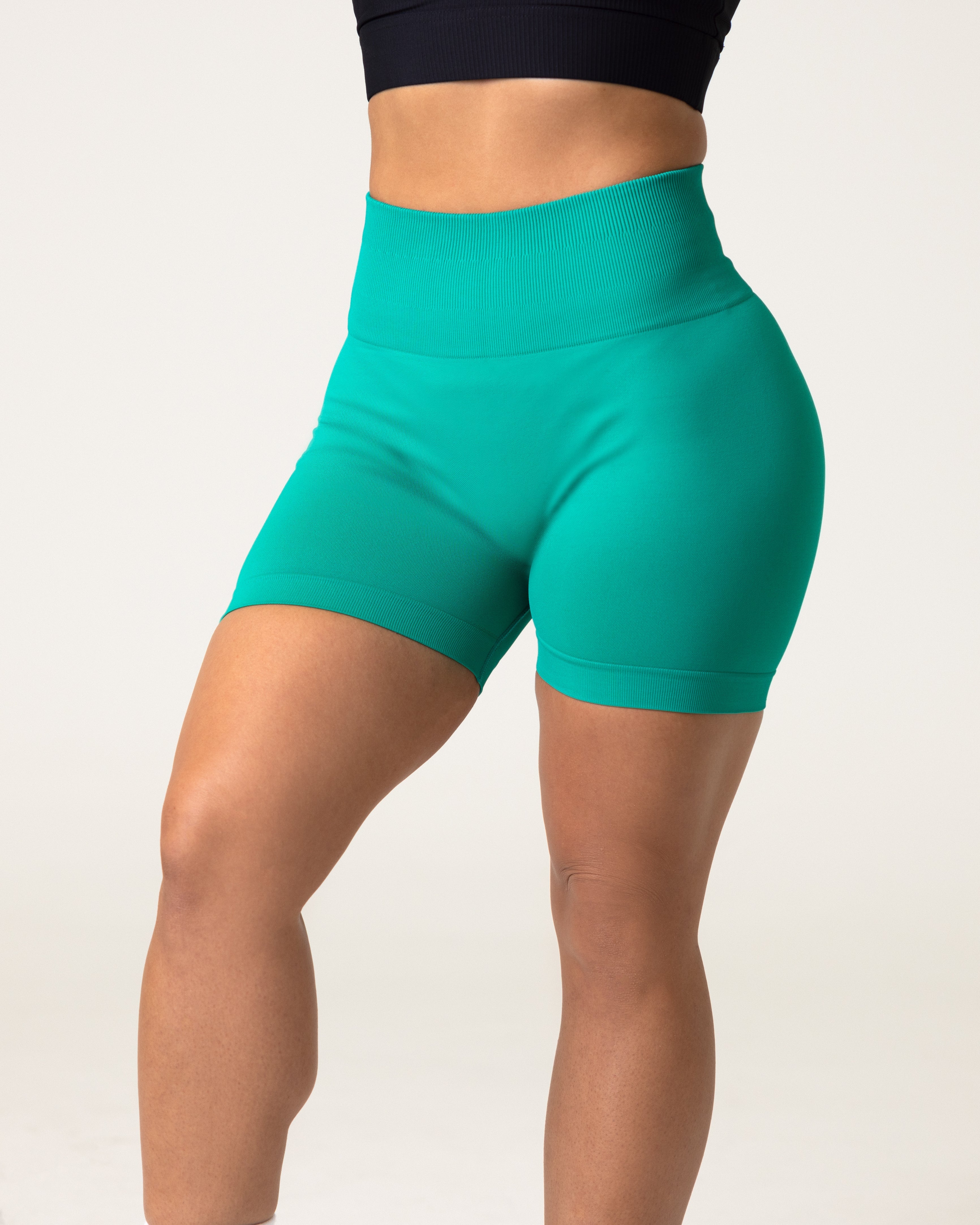 Elevate Seamless Shorts  Scrunch Bum Workout Shorts - Oloori